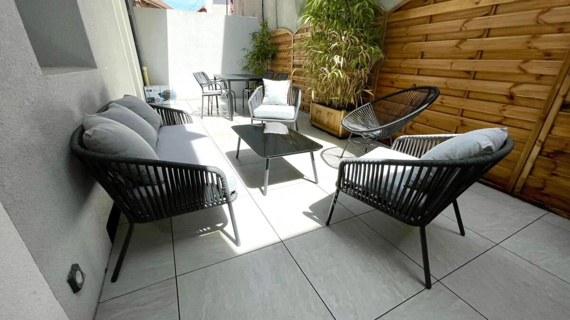 Grande Terrasse En Centre Ville Aix-les-Bains